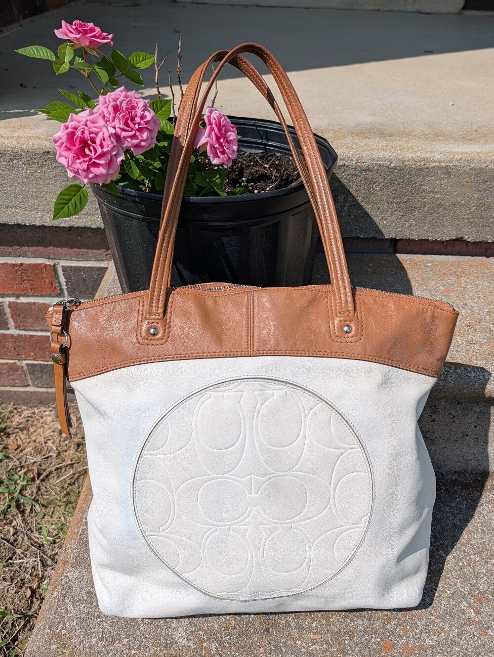 🤎 Vintage Y2K Coach Laura Signature Monogram Logo Shoulder Tote Bag, White
